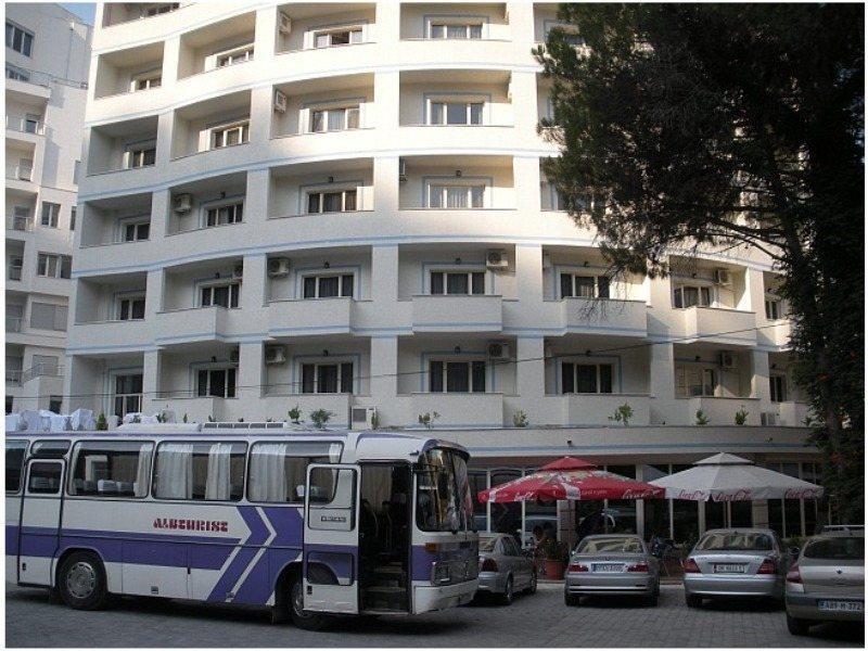 Hotel Leonardo Shkallnur Exterior photo