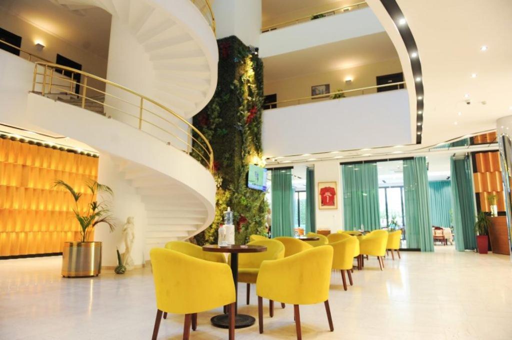 Hotel Leonardo Shkallnur Exterior photo